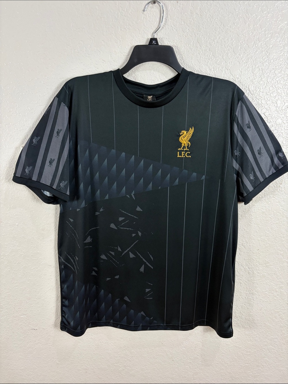 Liverpool Black and Gray Men's Short-Sleeve Training Shirt,Size 2XL.